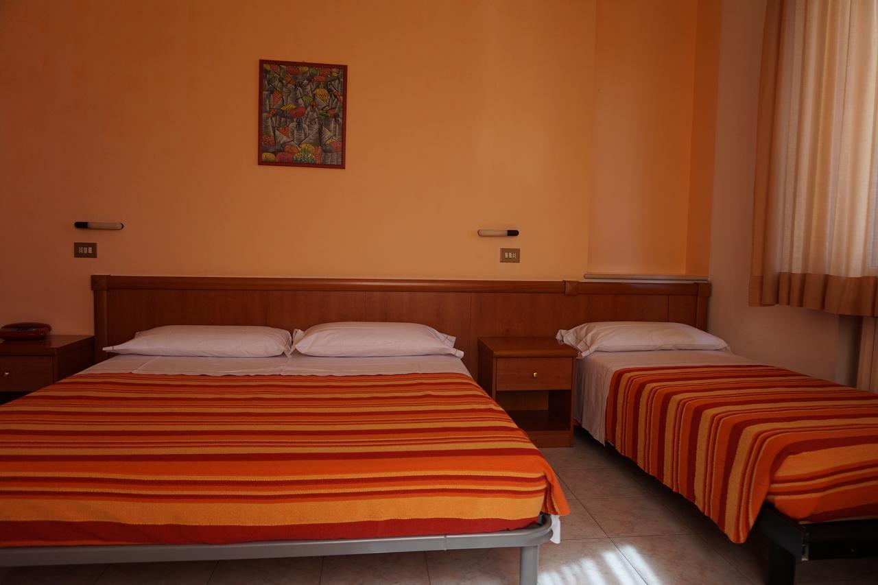 Hotel San Marco Pesaro Exterior foto